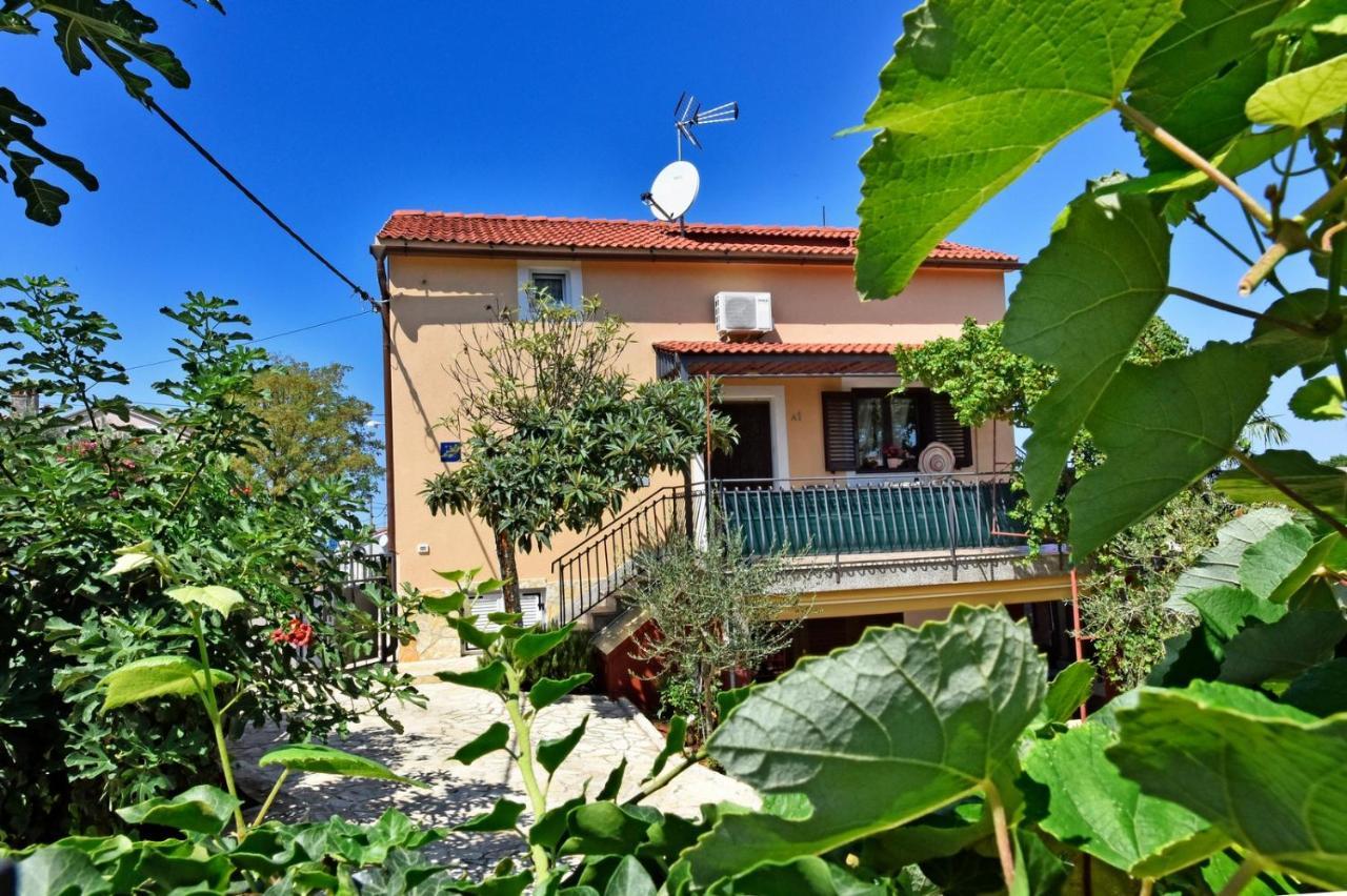 Apartmani Kovac Funtana Extérieur photo