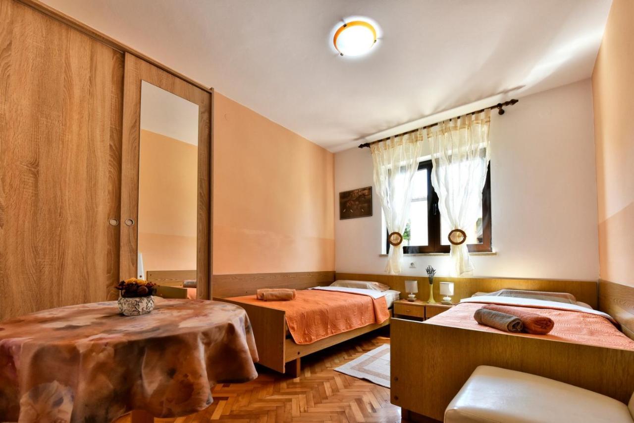 Apartmani Kovac Funtana Extérieur photo