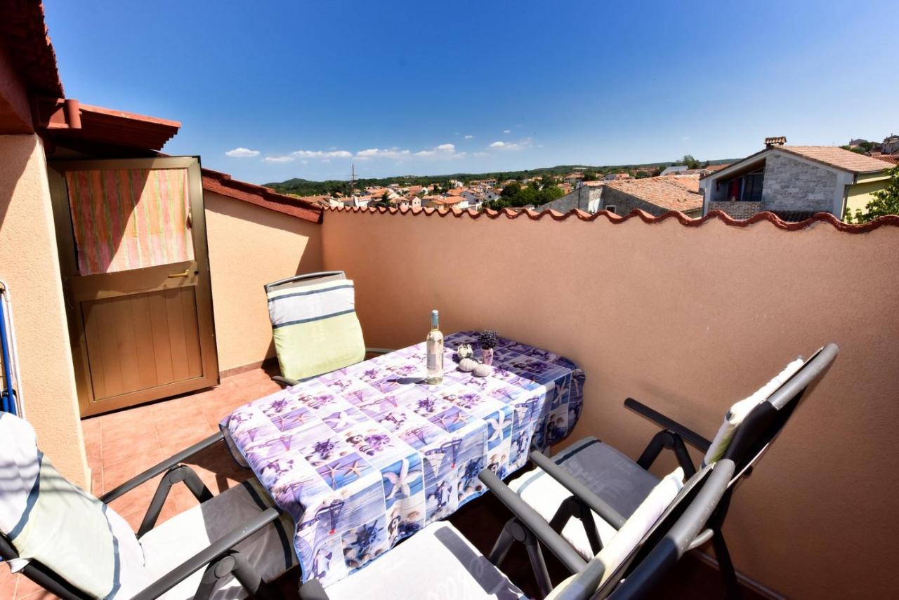 Apartmani Kovac Funtana Extérieur photo