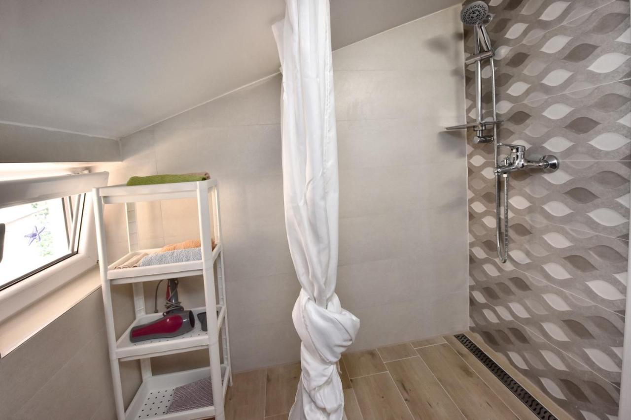 Apartmani Kovac Funtana Extérieur photo