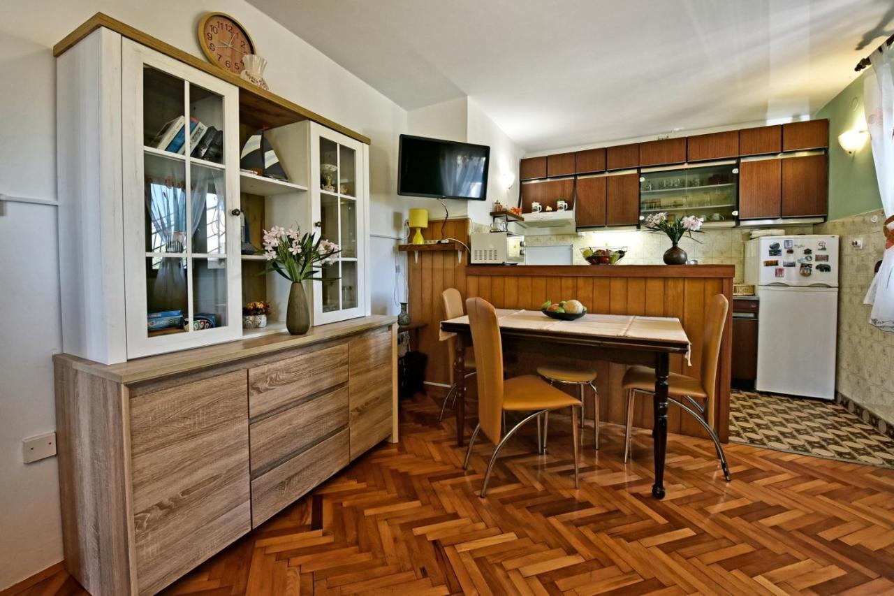 Apartmani Kovac Funtana Extérieur photo