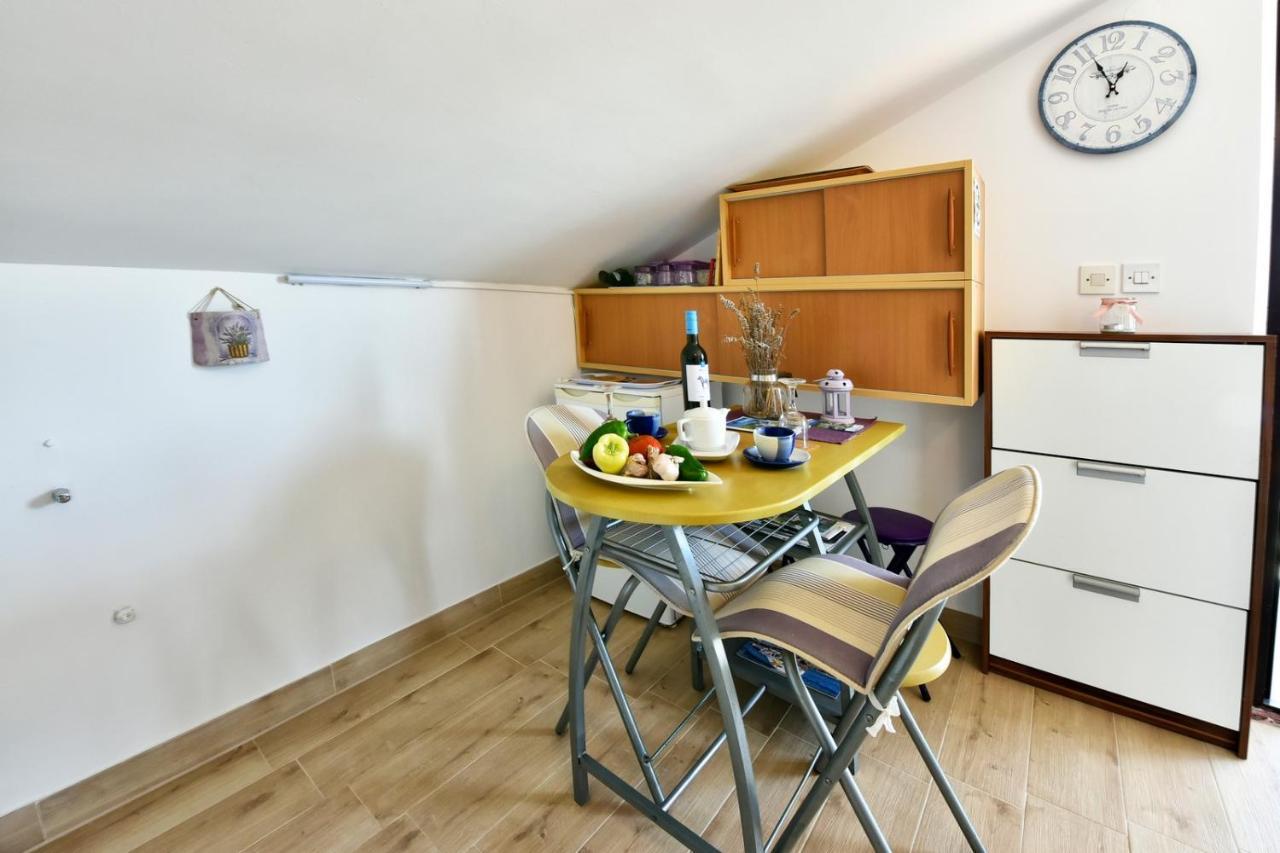 Apartmani Kovac Funtana Extérieur photo