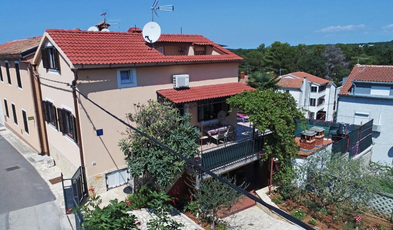 Apartmani Kovac Funtana Extérieur photo